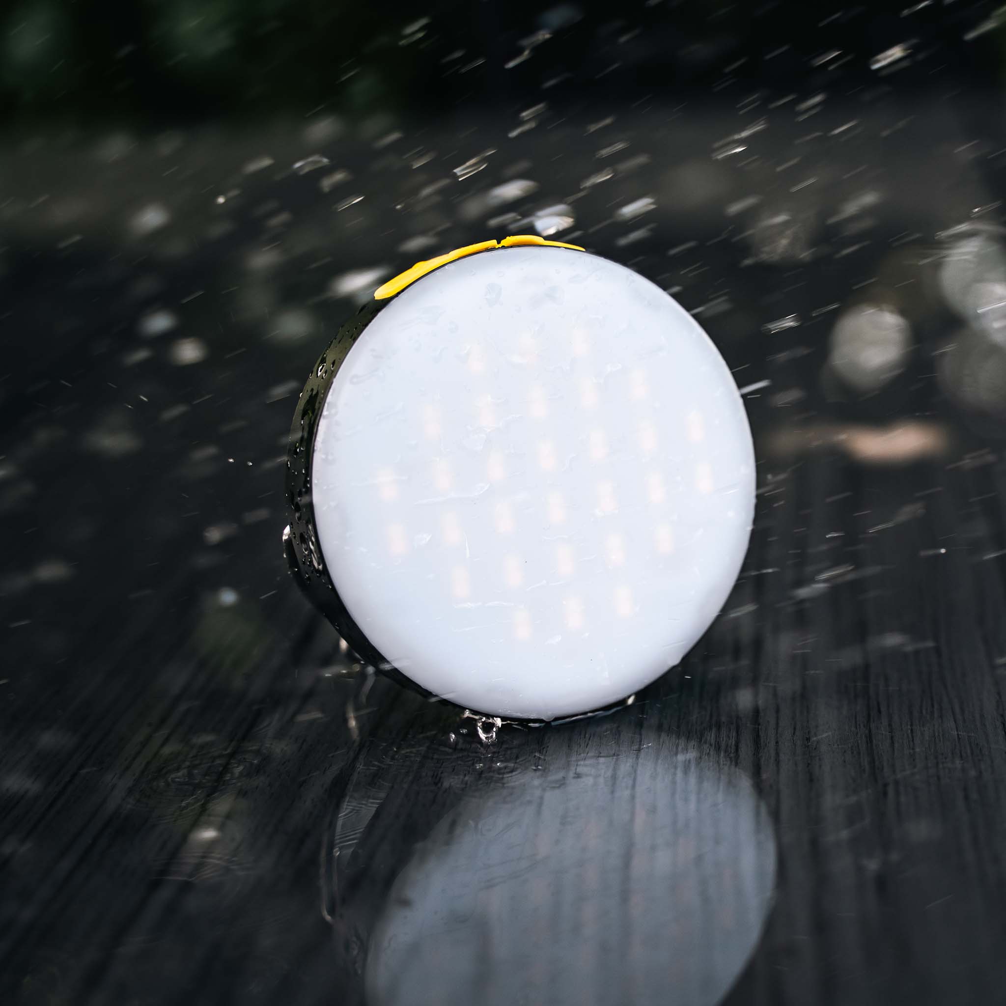 Aqiila Lightbird BL10 powerbank och lampa 10 000 mAh svart